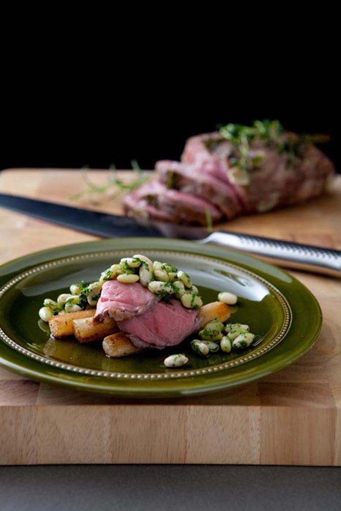 klassisk_lammstek_med_ortiga_flageoletbonor_0